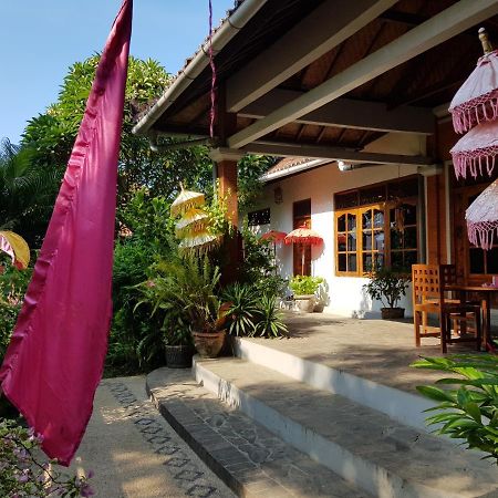 Villa Lumbalumba Lovina Екстериор снимка
